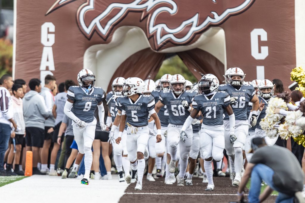 GCHS vs Wichita West entrance