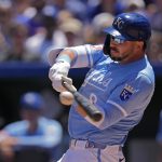 Playoff-contending Royals lose 1B Vinnie Pasquantino for rest of regular season to broken thumb