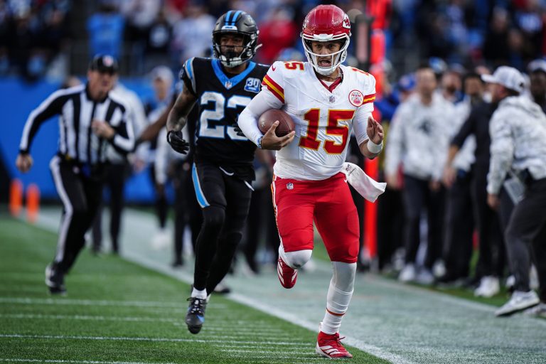 Patrick Mahomes and Chiefs win at the buzzer again, topping Panthers 30